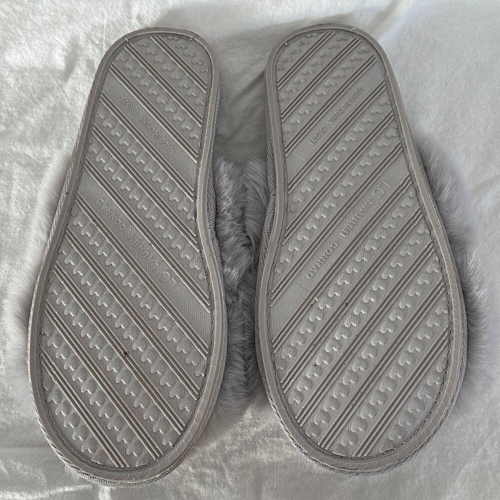LC Lauren Conrad Womens Size Small 6-7 Light Grey Gray Fuzzy Furry Slippers NWOT - Picture 5 of 7